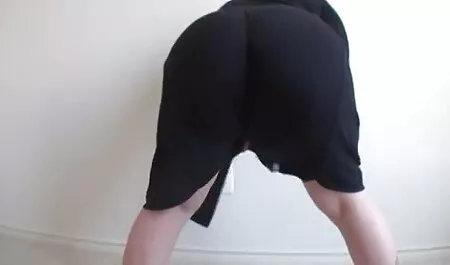 Kacey Jordans fleischige Muschi wird unter oma free porn der Dusche gerieben