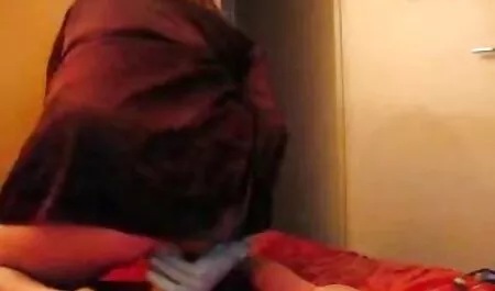 Heiße Zungenaktion und heißes kostenlose pornofilme oma Fickfest