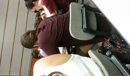 Mädchen masturbiert in kostenlose oma sex videos einem Taxi