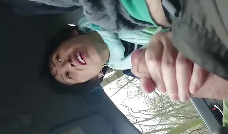Geile Blondine hat eine kostenlose oma fickfilme Autopanne - Creampie