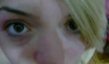 Tribut-Video oma pornofilme gratis für Rasiermesser