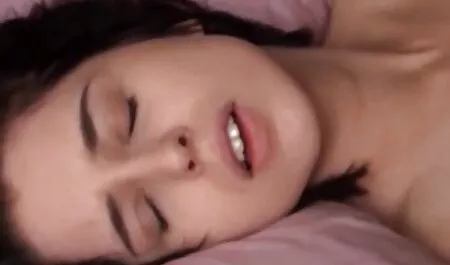 Nackter Pool spielt College Girls Teil 1 sex mit oma kostenlos