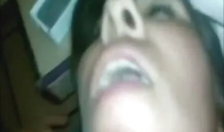Riesige gratis oma pornofilme Brüste erstaunlich.