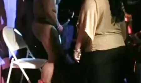 Amateur sex filme mit omas Girl wird im Stall gefickt