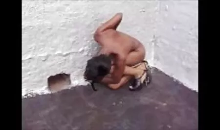 Junge brünette Muschi auf roter Couch gefickt kostenlose sex videos von omas