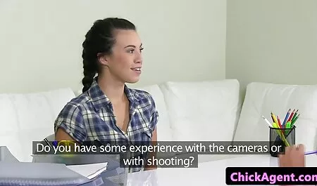 Die sexy Courtney Simpson sexfilme mit oma und opa bekommt harten Analsex